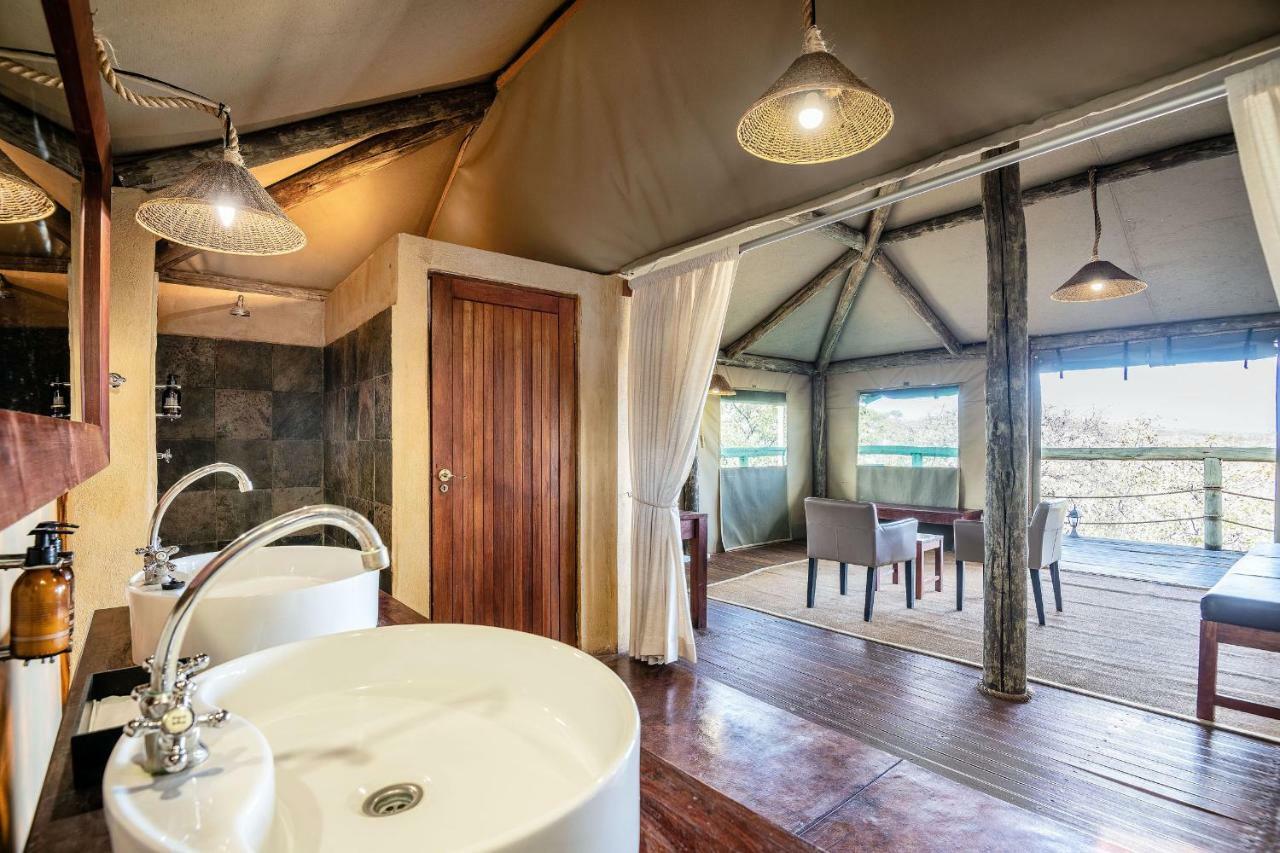 Eagle Tented Lodge & Spa Окаукуэджо Экстерьер фото